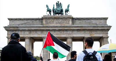 Filistinliler Berlin'de İsrail‘i protesto ettiler