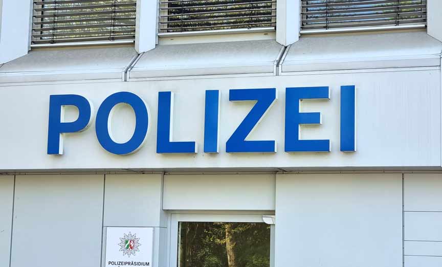 Almanya'da 2 polis hakkında soruşturma açıldı