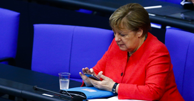 Merkel, Çin Devlet Başkanı ile telefonda görüştü