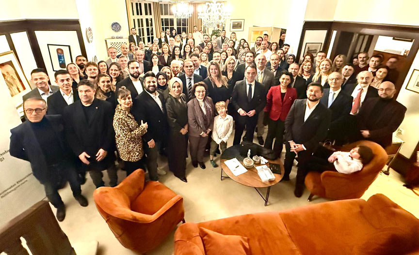 Düsseldorf’ta öğretmenler günü kutlaması