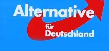 AfD’li vekil hakkında Nazi selamı vermekten suç duyurusu AfD’li vekil hakkında Nazi selamı vermekten suç duyurusu