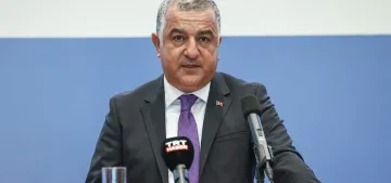 Alman makamlarıyla görüşmelerde birinci konu vize meselesi