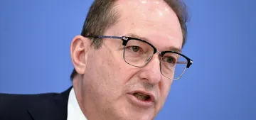 Müslümanlar bizimle yaşamak istiyorlarsa bu ülkeye aittirler Müslümanlar bizimle yaşamak istiyorlarsa bu ülkeye aittirler