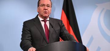 Almanya Savunma Bakanı ordunun yeniden yapılandırılması kararı aldı