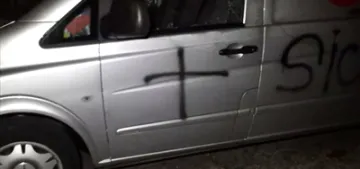 Almanya‘da cenaze nakil aracına saldırı Almanya‘da cenaze nakil aracına saldırı