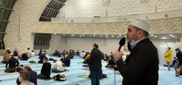 Almanya'da ilk teravih namazı kılındı