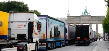 Berlin’de kamyoncuların düşük fiyat protestosu