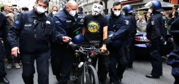 Almanya genelinde koronavirüs tedbirleri protestoları