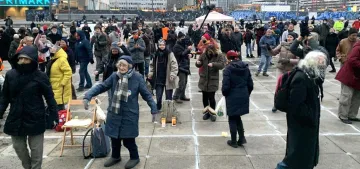 Berlin’de Kovid-19 önlemleri protesto edildi