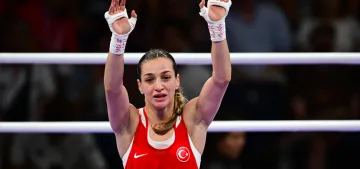 Milli boksör, Paris 2024'te madalyayı garantiledi Milli boksör, Paris 2024'te madalyayı garantiledi