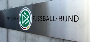 Almanya Futbol Federasyonu‘ndan ırkçı hakaretlere kınama Almanya Futbol Federasyonu‘ndan ırkçı hakaretlere kınama