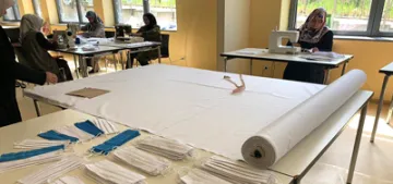 Duisburg‘da DİTİB camisinde maske üretiliyor