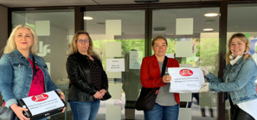 DİTİB’den valiliğe maske bağışı DİTİB’den valiliğe maske bağışı