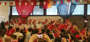 23 Nisan Düsseldorf’ta coşkuyla kutlandı 23 Nisan Düsseldorf’ta coşkuyla kutlandı