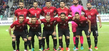 Türkiye FIFA sıralamasında üç basamak yükseldi