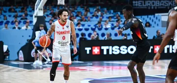 12 Dev Adam Almanya’ya finalde yenildi 12 Dev Adam Almanya’ya finalde yenildi