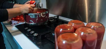 Evde konserve yapanlara bakteri uyarisi