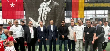 Köln’de coşkulu 19 Mayıs kutlaması