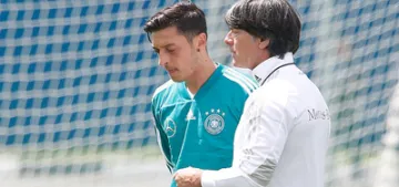 Löw Mesut Özil’in dönmesini beklemiyor Löw Mesut Özil’in dönmesini beklemiyor