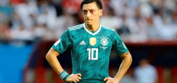 DFB Mesut Özil'in arkasında durmadı DFB Mesut Özil'in arkasında durmadı
