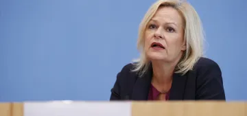 Almanya'ya düzensiz göçmen sayısında azalma