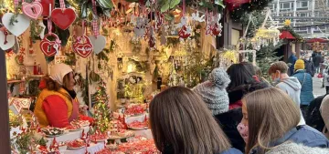 Pandemiye rağmen Almanya’da Noel pazarları kuruldu Pandemiye rağmen Almanya’da Noel pazarları kuruldu