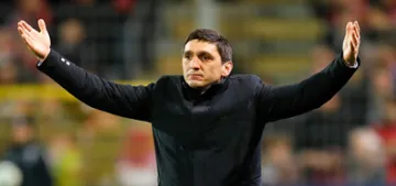 Stuttgart Tayfun Korkut ile yollarını ayırdı Stuttgart Tayfun Korkut ile yollarını ayırdı