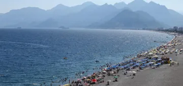 Antalya nüfusunun iki misli turist ağırladı