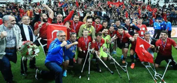Türkiye Ampute Milli Futbol takimi Avrupa şampiyonu oldu Türkiye Ampute Milli Futbol takimi Avrupa şampiyonu oldu