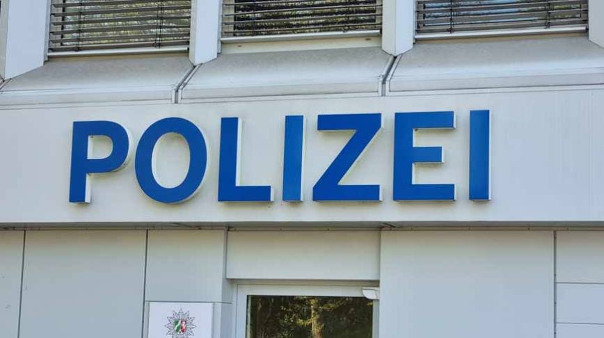 Almanya'da polis 3 eyalette operasyon düzenledi Almanya'da polis 3 eyalette operasyon düzenledi