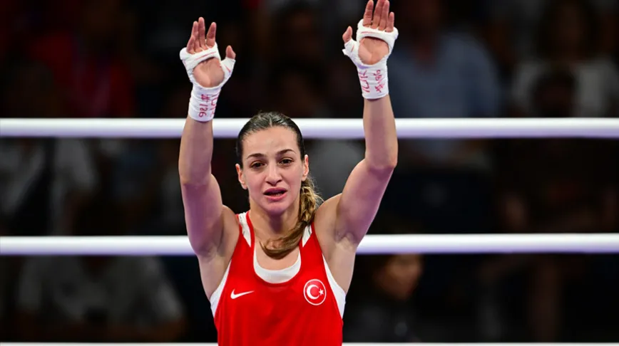 Milli boksör, Paris 2024'te madalyayı garantiledi Milli boksör, Paris 2024'te madalyayı garantiledi