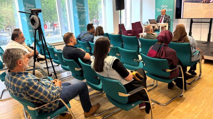 Köln’de Fuat Sezgin için anma etkinliği düzenlendi Köln’de Fuat Sezgin için anma etkinliği düzenlendi