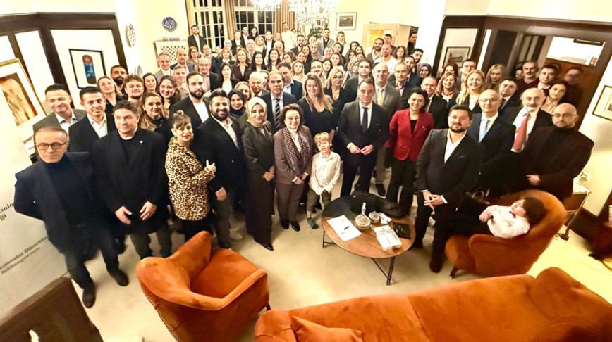 Düsseldorf’ta öğretmenler günü kutlaması Düsseldorf’ta öğretmenler günü kutlaması